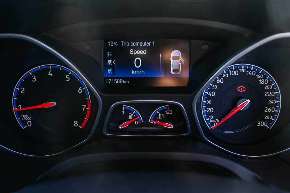 sold-2016-ford-focus-rs-in-blue-used-hatch-maddington-wa