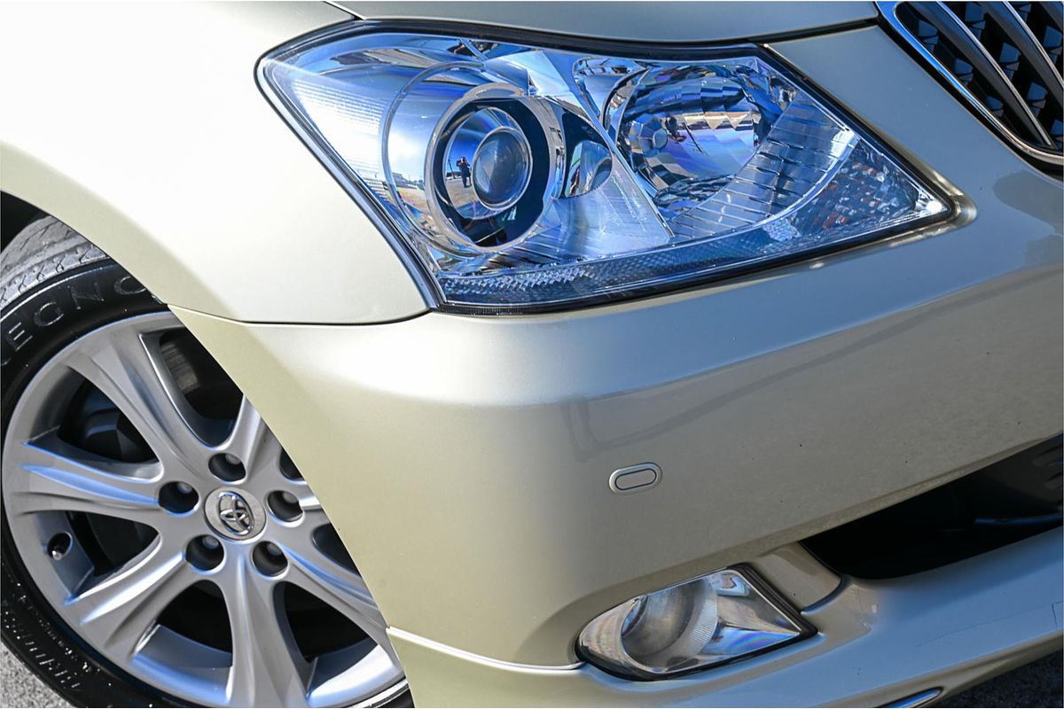 2009 Toyota Crown G Type URS206