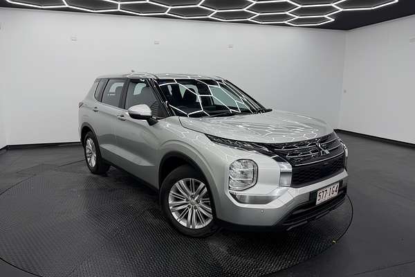 2023 Mitsubishi Outlander ES ZM