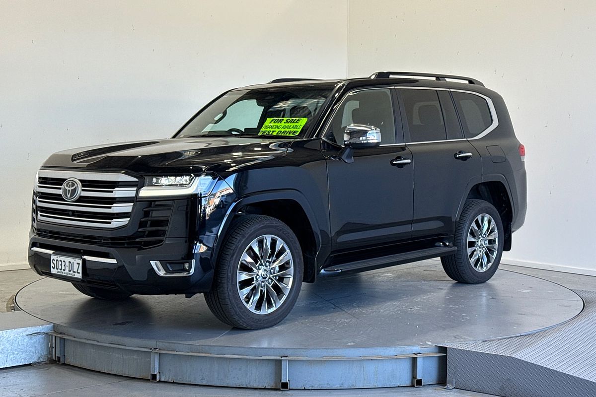 2025 Toyota Landcruiser Sahara ZX FJA300R