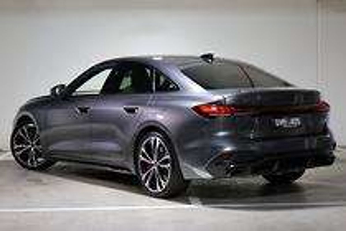 2025 Audi A5 e-hybrid S-Line B10
