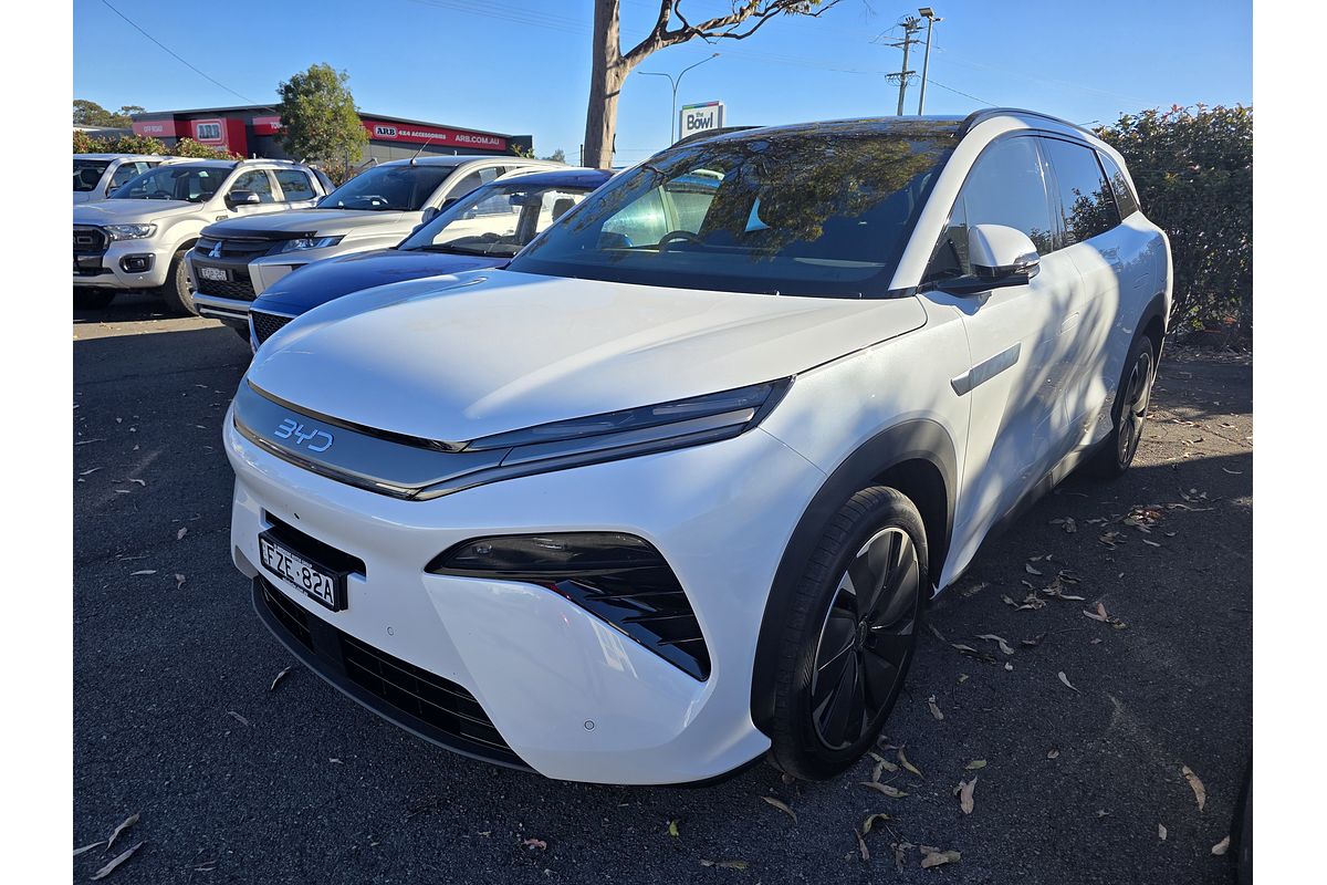2025 BYD SEALION 8 Premium AWD