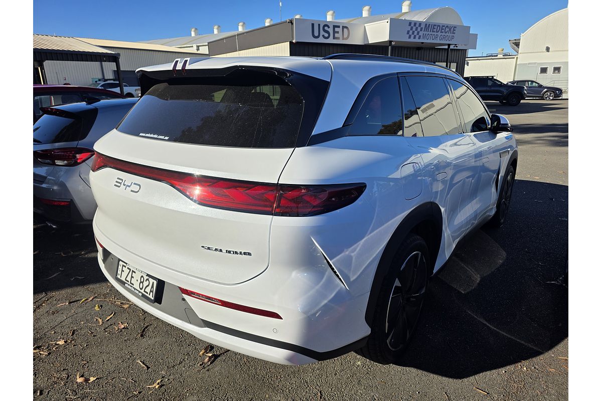 2025 BYD SEALION 8 Premium AWD