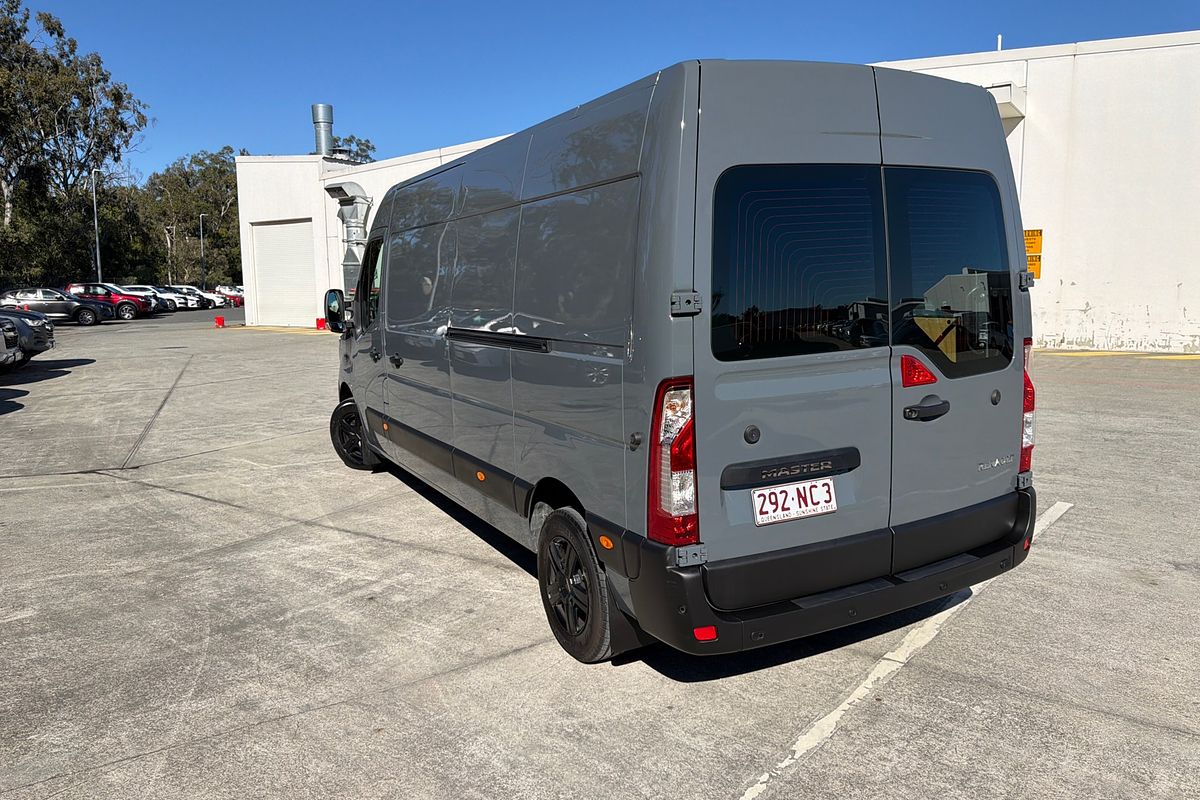 2024 Renault Master Pro 110kW X62 Phase 2 LWB Mid Roof