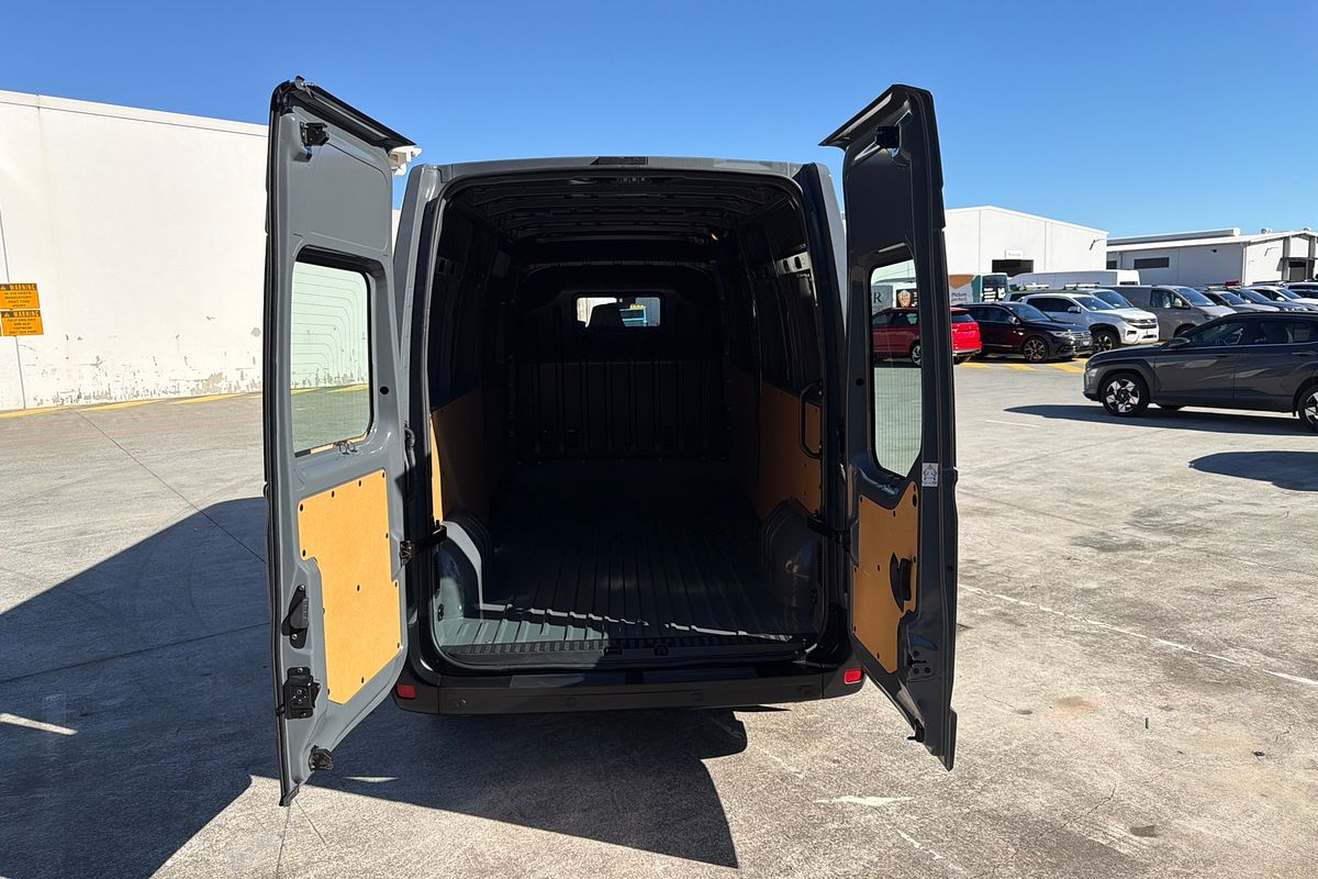2024 Renault Master Pro 110kW X62 Phase 2 LWB Mid Roof