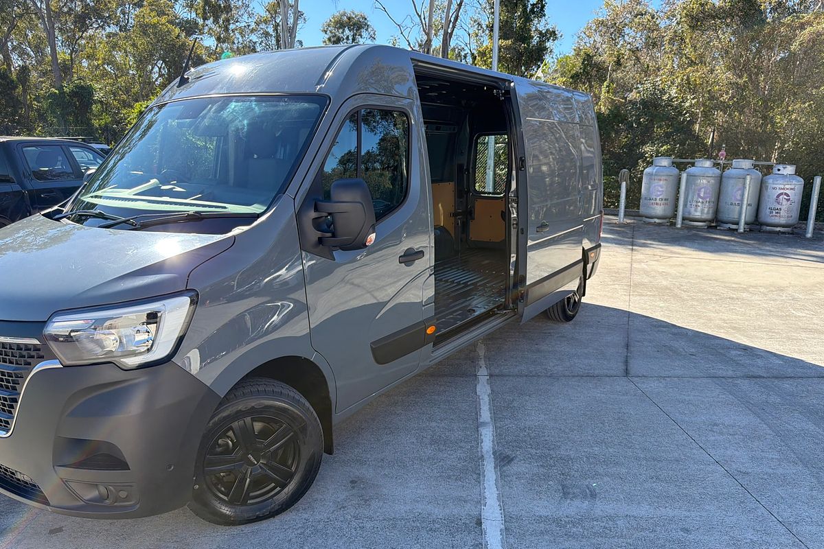 2024 Renault Master Pro 110kW X62 Phase 2 LWB Mid Roof