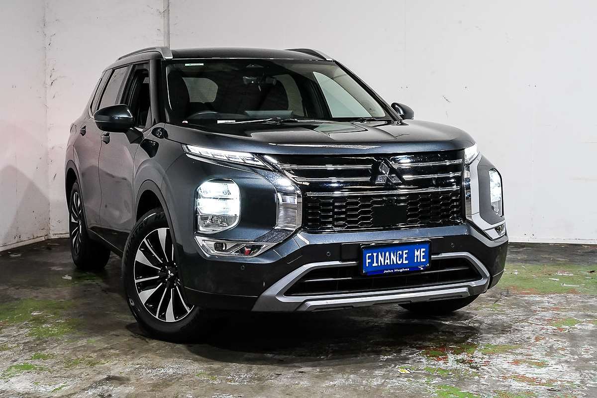 2025 Mitsubishi Outlander LS ZM