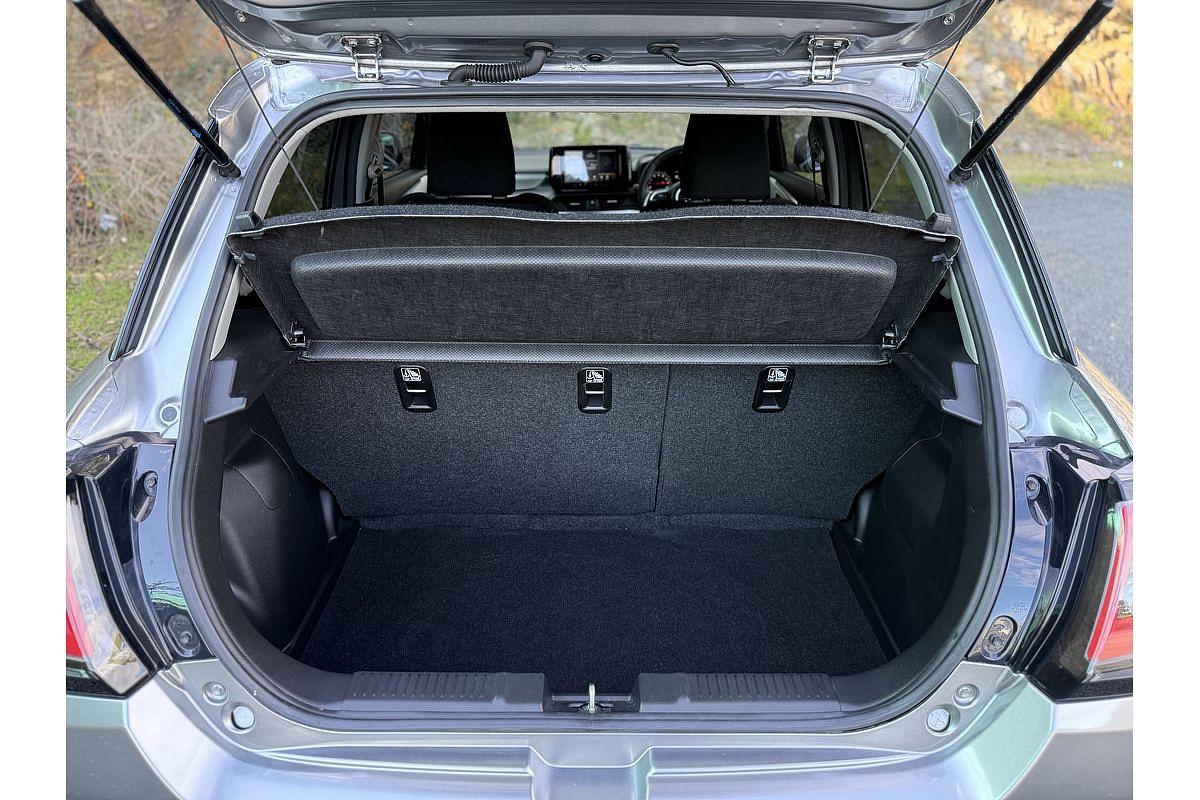 2024 Suzuki Swift Hybrid GLX UZ