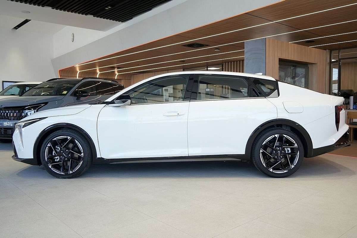 2026 Kia K4 GT-Line CL4m