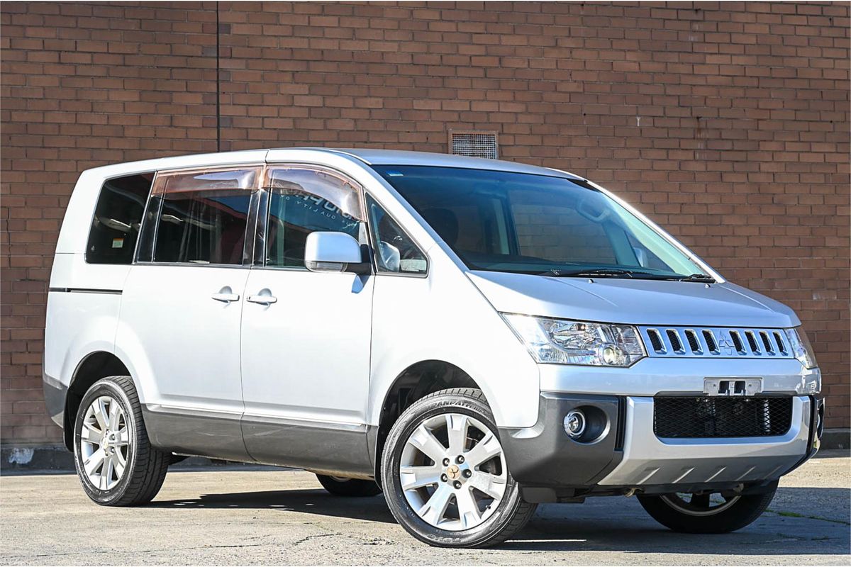 2010 Mitsubishi Delica D:5 CV5W