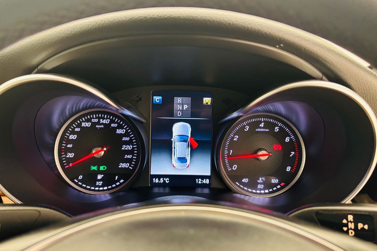 2017 Mercedes-benz C200  9 SP AUTOMATIC G-TRONIC 4D SEDAN T4