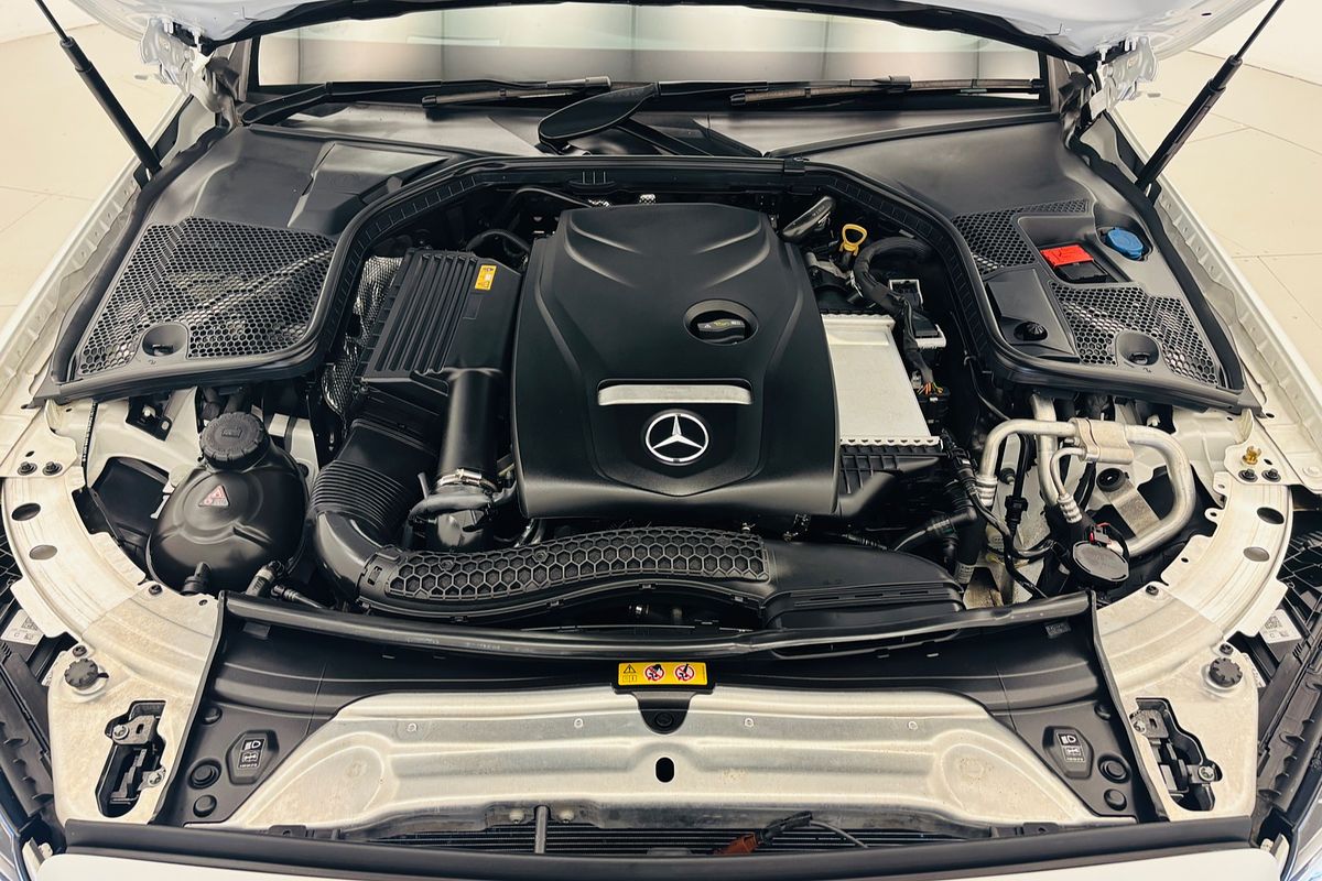 2017 Mercedes-benz C200  9 SP AUTOMATIC G-TRONIC 4D SEDAN T4