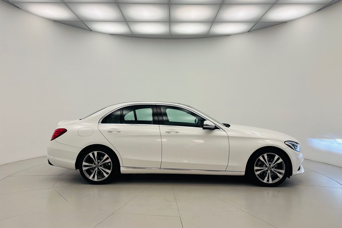 2017 Mercedes-benz C200  9 SP AUTOMATIC G-TRONIC 4D SEDAN T4