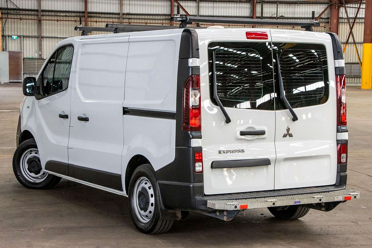 2021 Mitsubishi Express GLX SN SWB