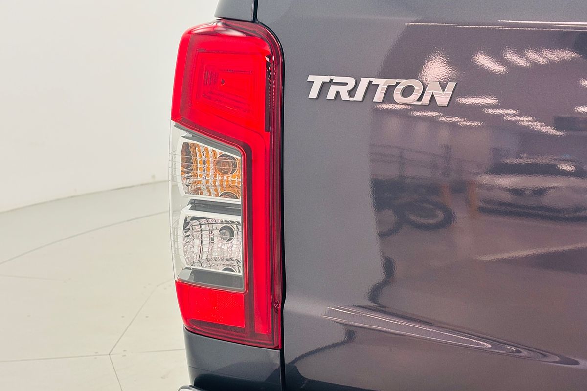 2022 Mitsubishi MR Triton GLS 2.4L D 6M/T 4X4 DC PU