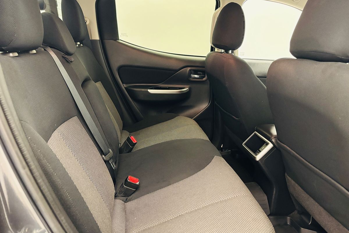 2022 Mitsubishi MR Triton GLS 2.4L D 6M/T 4X4 DC PU