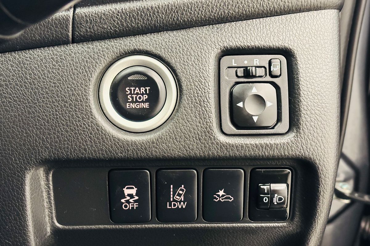2022 Mitsubishi MR Triton GLS 2.4L D 6M/T 4X4 DC PU