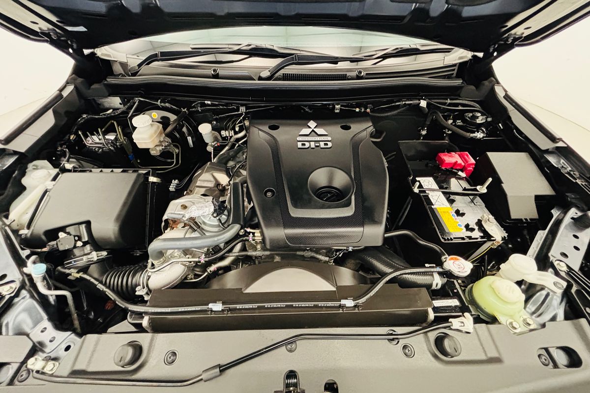 2022 Mitsubishi MR Triton GLS 2.4L D 6M/T 4X4 DC PU