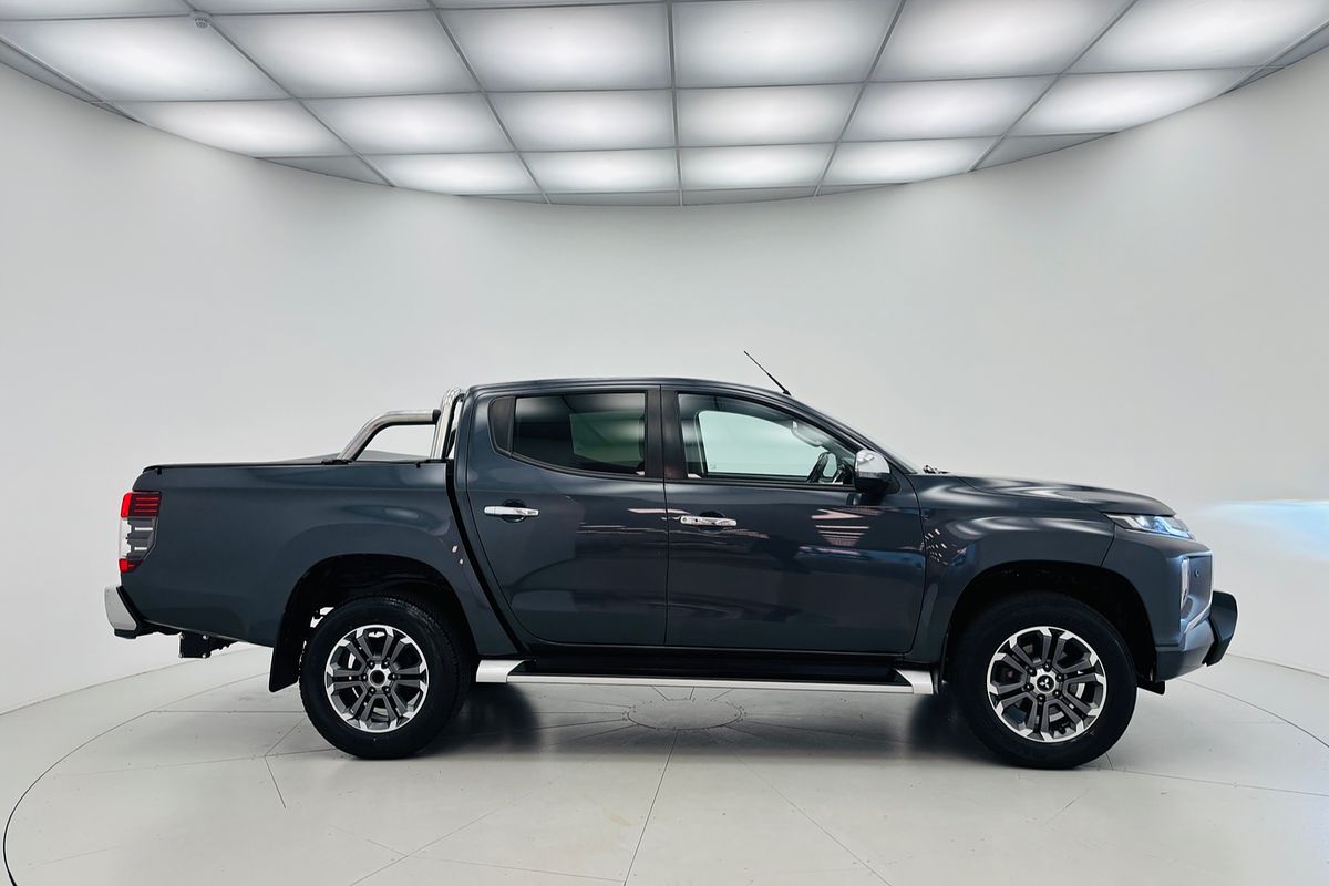 2022 Mitsubishi MR Triton GLS 2.4L D 6M/T 4X4 DC PU