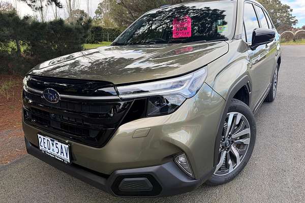 2025 Subaru Forester Hybrid Touring S6