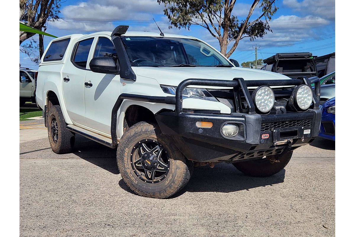 2018 Mitsubishi Triton GLX MR 4X4