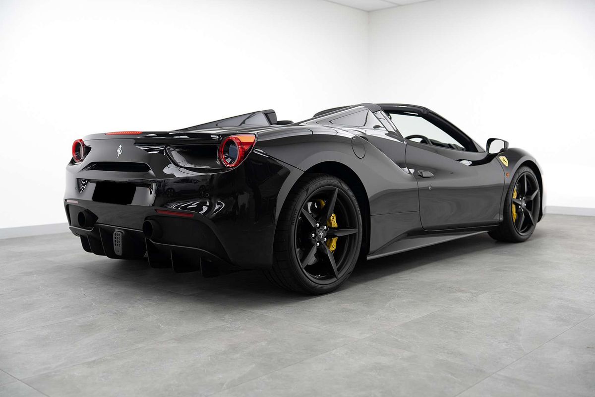 2017 Ferrari 488 Spider F142