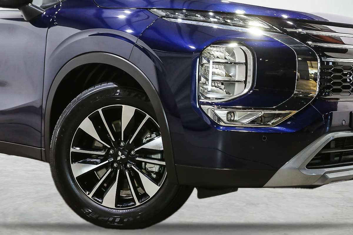 2025 Mitsubishi Outlander LS ZM