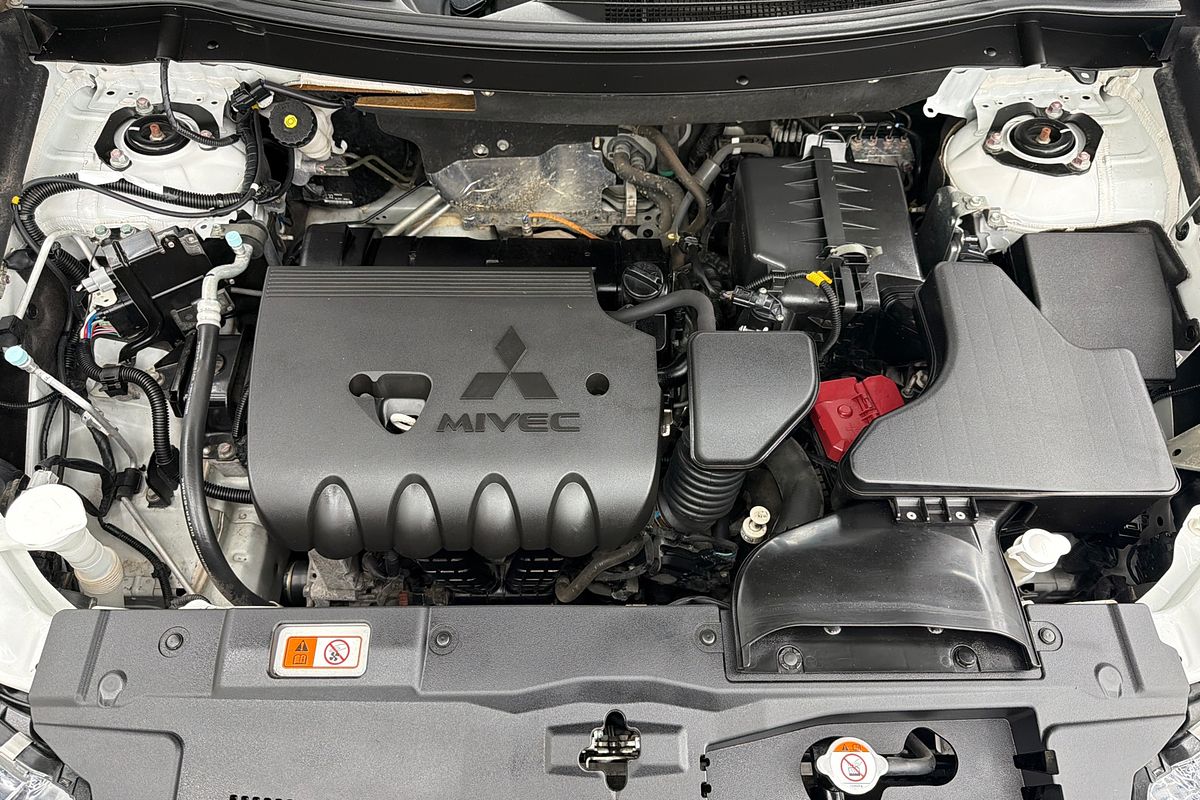 2021 Mitsubishi Outlander LS ZL