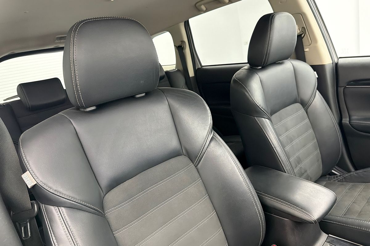2021 Mitsubishi Outlander LS ZL