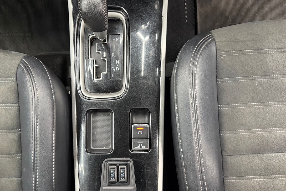 2021 Mitsubishi Outlander LS ZL