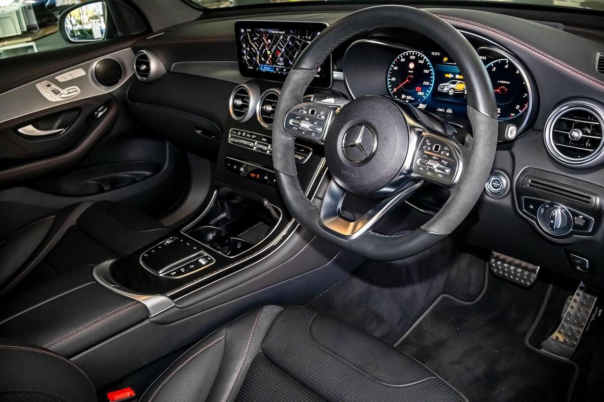 C253 802MY GLC300 CPE 5dr 9G 9 sp 2.0T