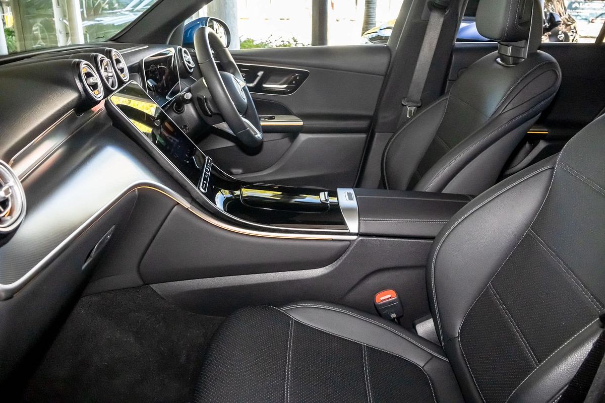 X254 805+055MY GLC200 WAG 9G 9 sp 2.0T/17kW