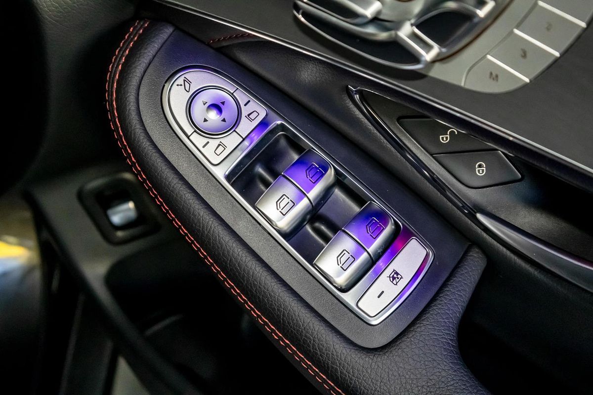 X253 802MY GLC300 WAG 5dr 9G 9 sp 2.0T