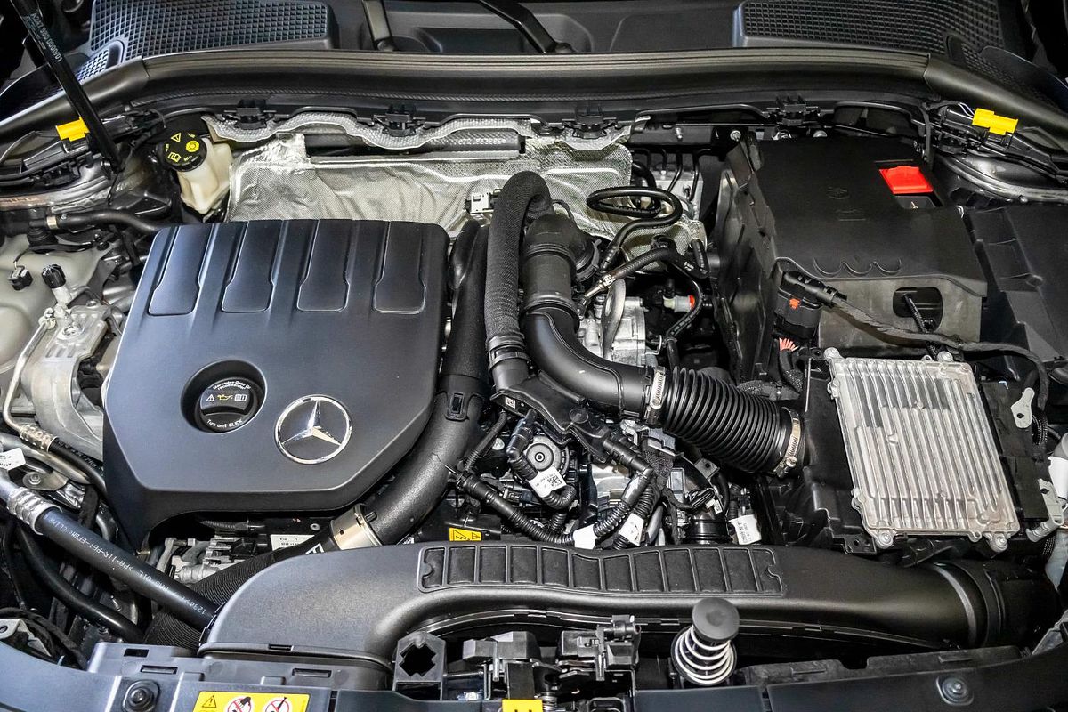 H247 806+056MY GLA200 Special Ed WAG DUAL 7sp