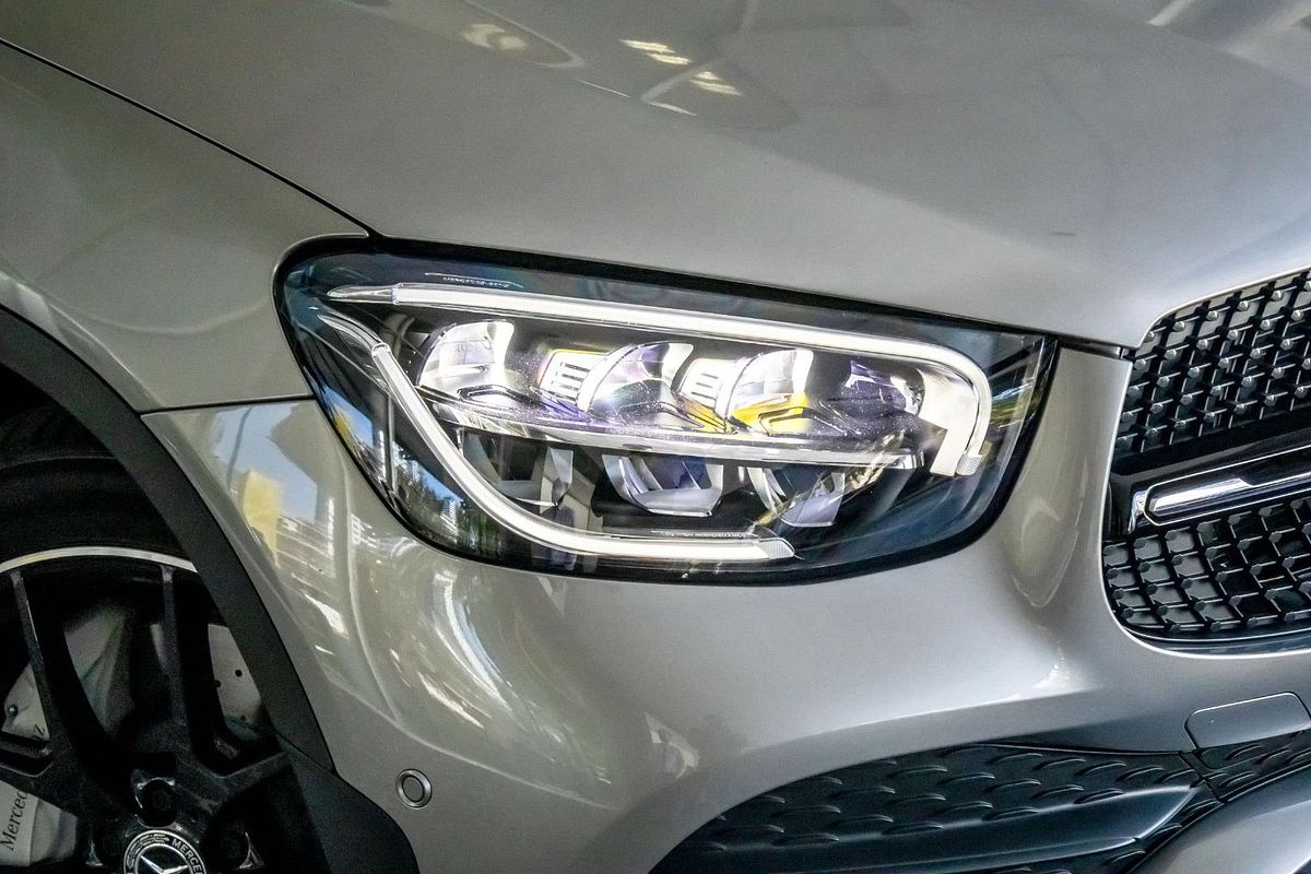 C253 802MY GLC300 CPE 5dr 9G 9 sp 2.0T