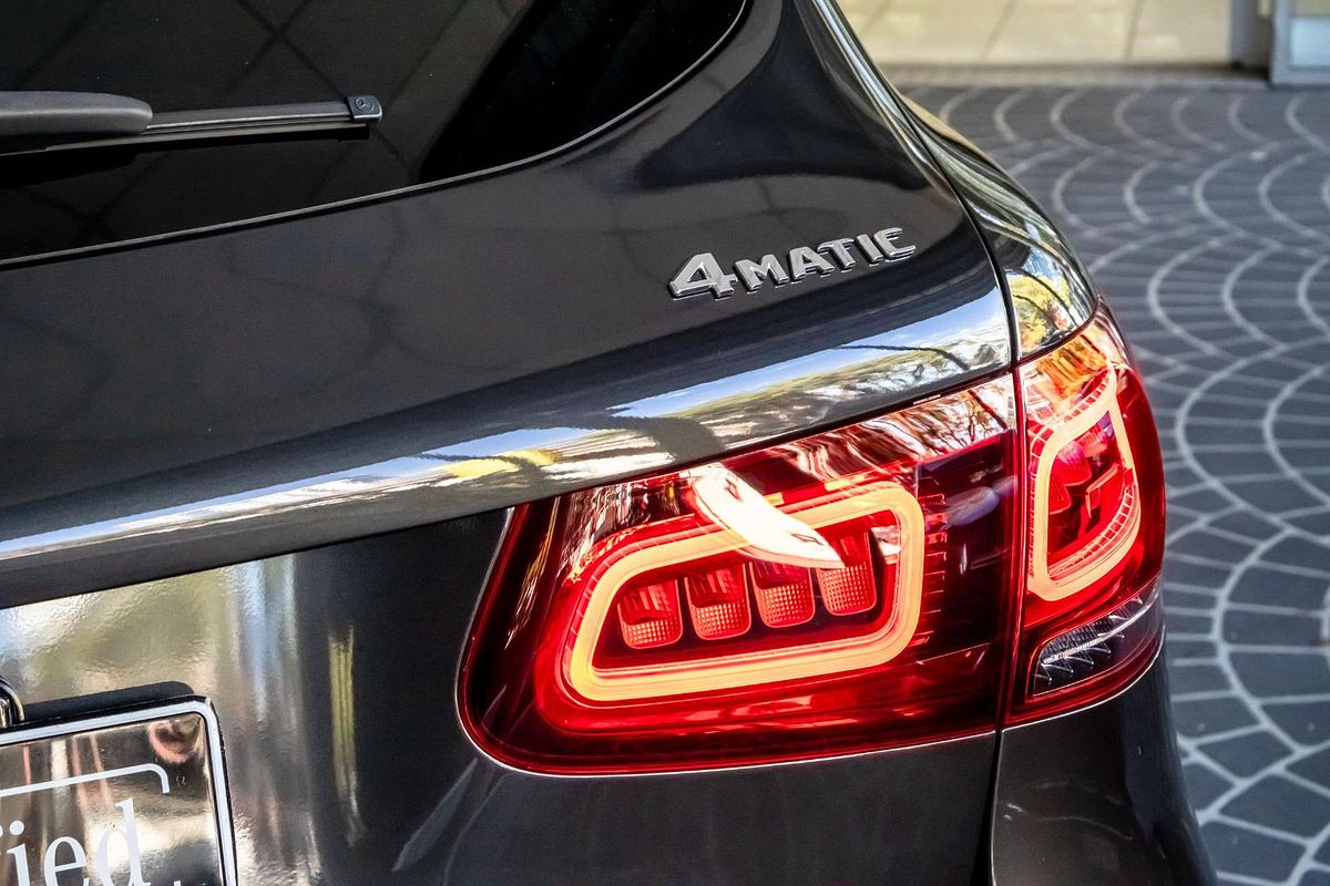 X253 802MY GLC300 WAG 5dr 9G 9 sp 2.0T