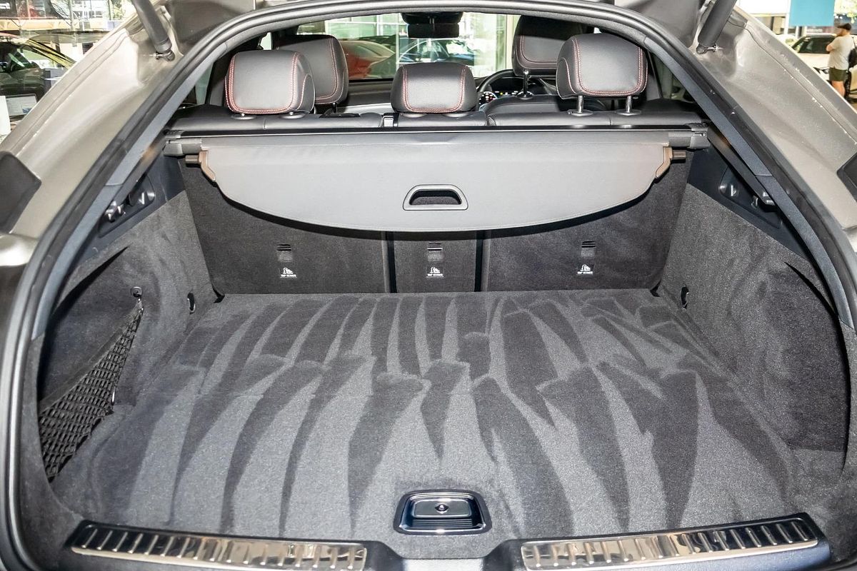 C253 802MY GLC300 CPE 5dr 9G 9 sp 2.0T