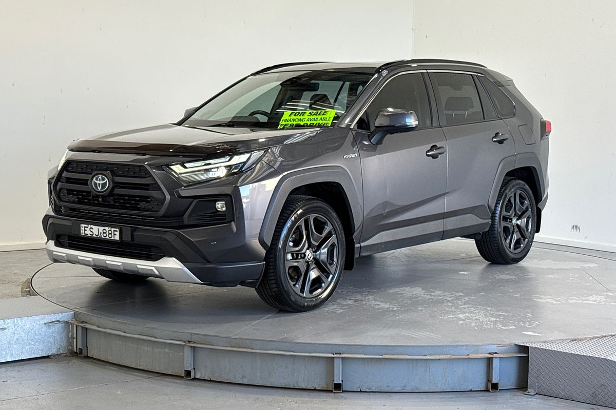 2021 Toyota RAV4 Edge AXAH54R