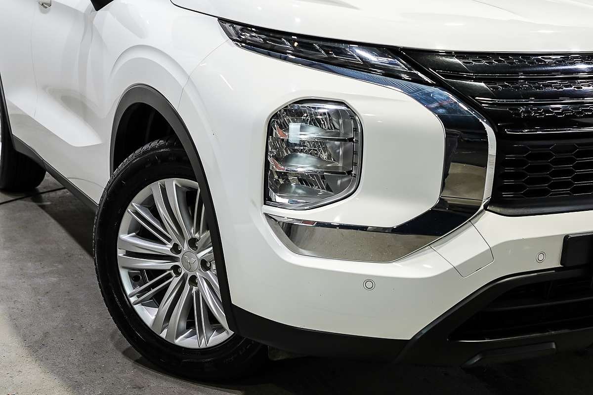 2024 Mitsubishi Outlander ES ZM