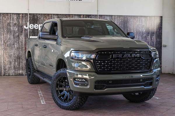 2026 RAM 1500 Express Black Edition Hurricane SO DT 4X4 SWB