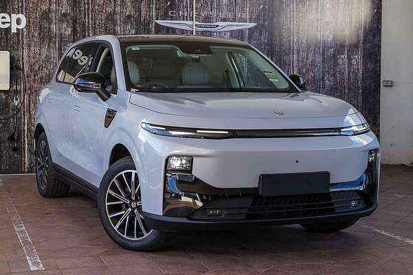 2026 Leapmotor B10 Design LR A12