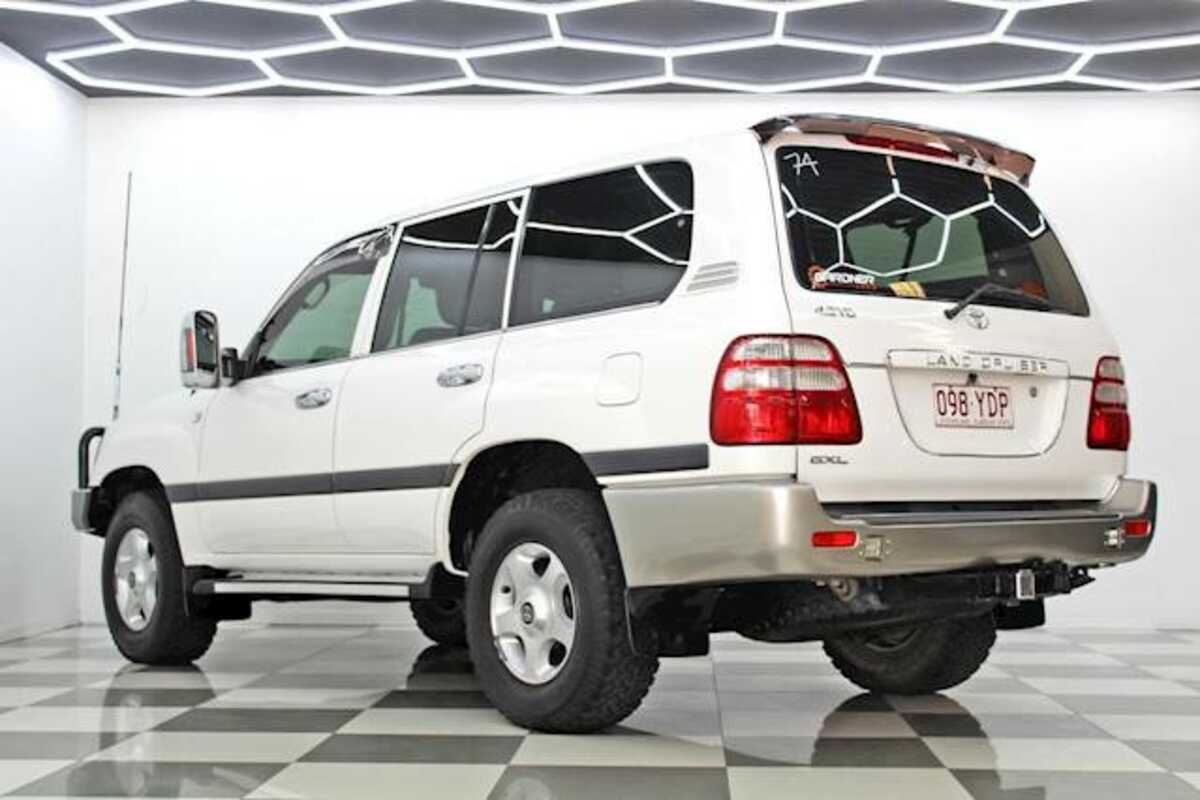 2004 Toyota Landcruiser GXL HDJ100R