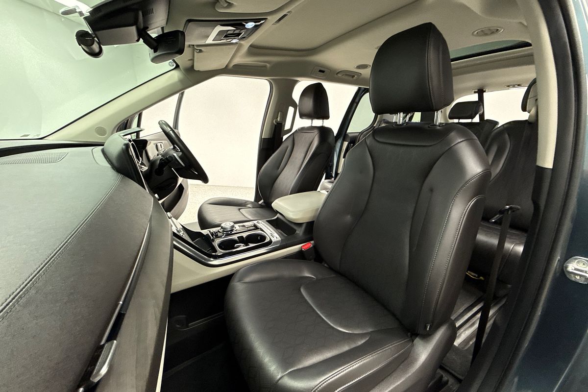 2022 Kia Carnival Platinum KA4
