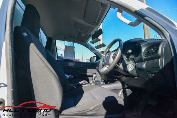 2017 Toyota HILUX WORKMATE TGN121R