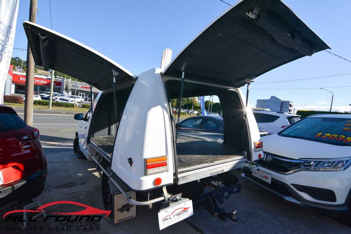 2017 Toyota HILUX WORKMATE TGN121R