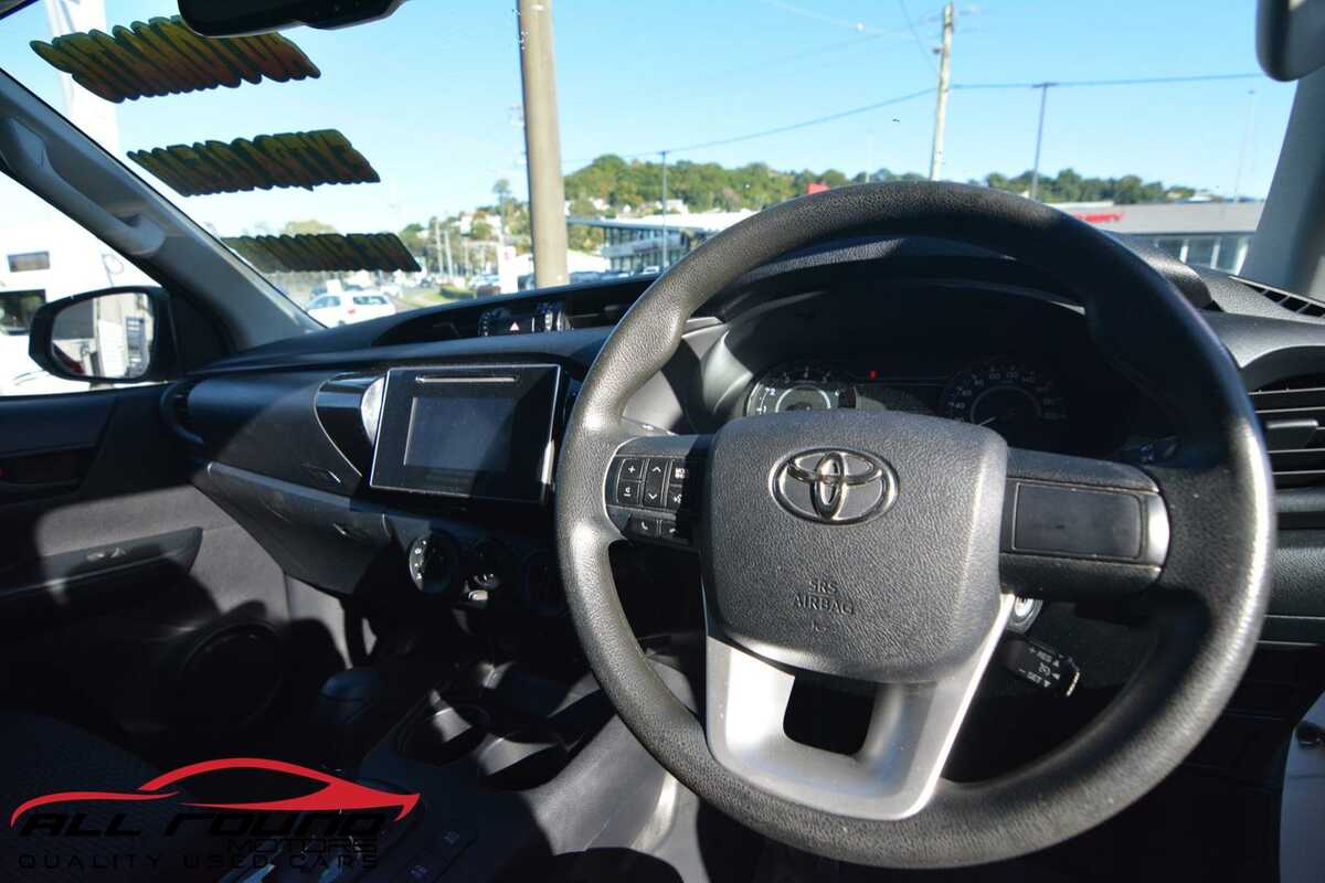 2017 Toyota HILUX WORKMATE TGN121R