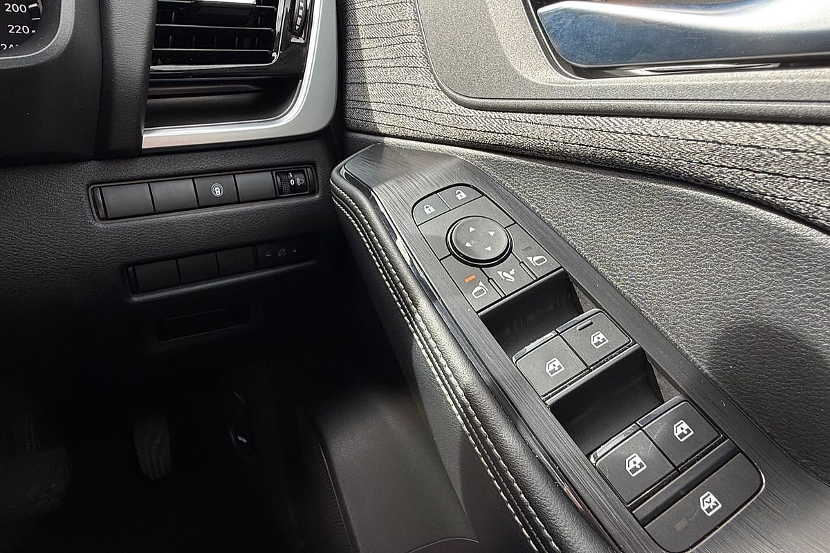 2024 Nissan X-TRAIL ST T33