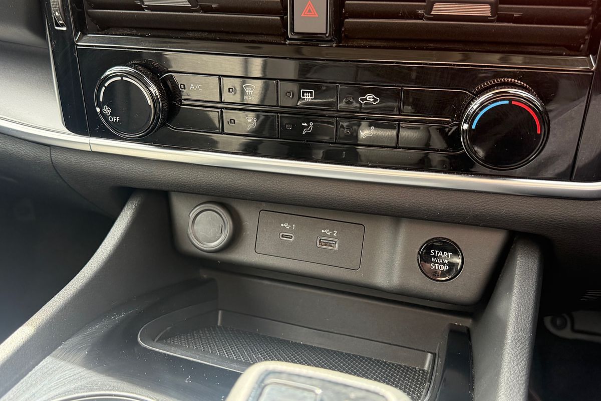 2024 Nissan X-TRAIL ST T33