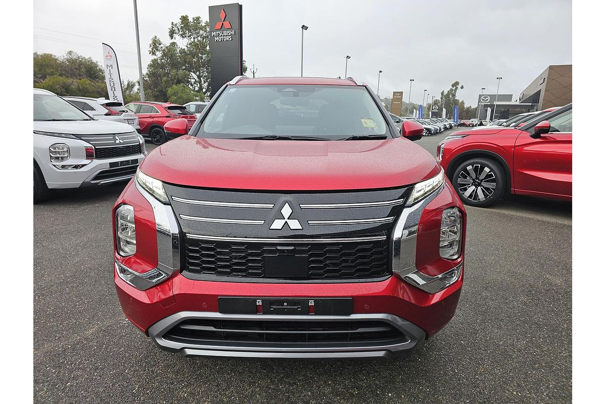 2025 Mitsubishi Outlander Exceed ZM