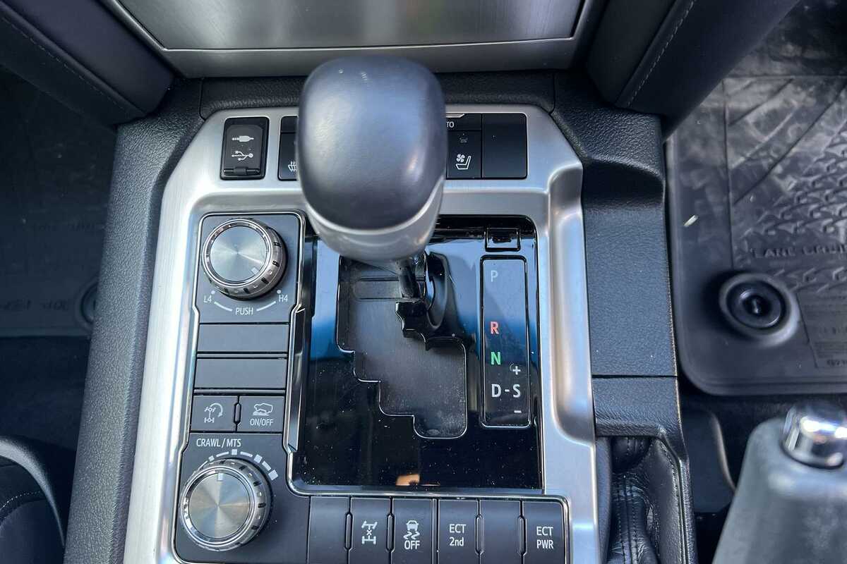 2019 Toyota Landcruiser Sahara VDJ200R